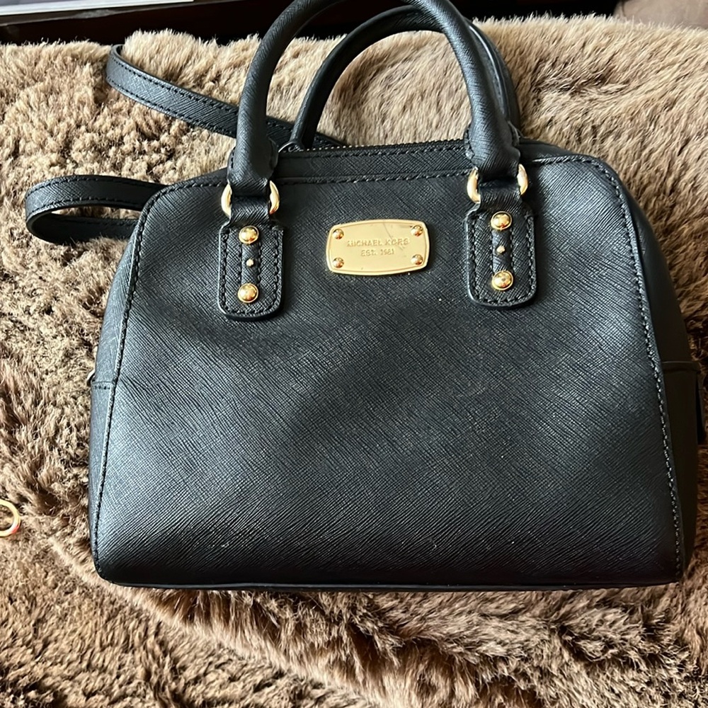 Michael Kors little satchel with strap to make into a crossbody pebbled leather